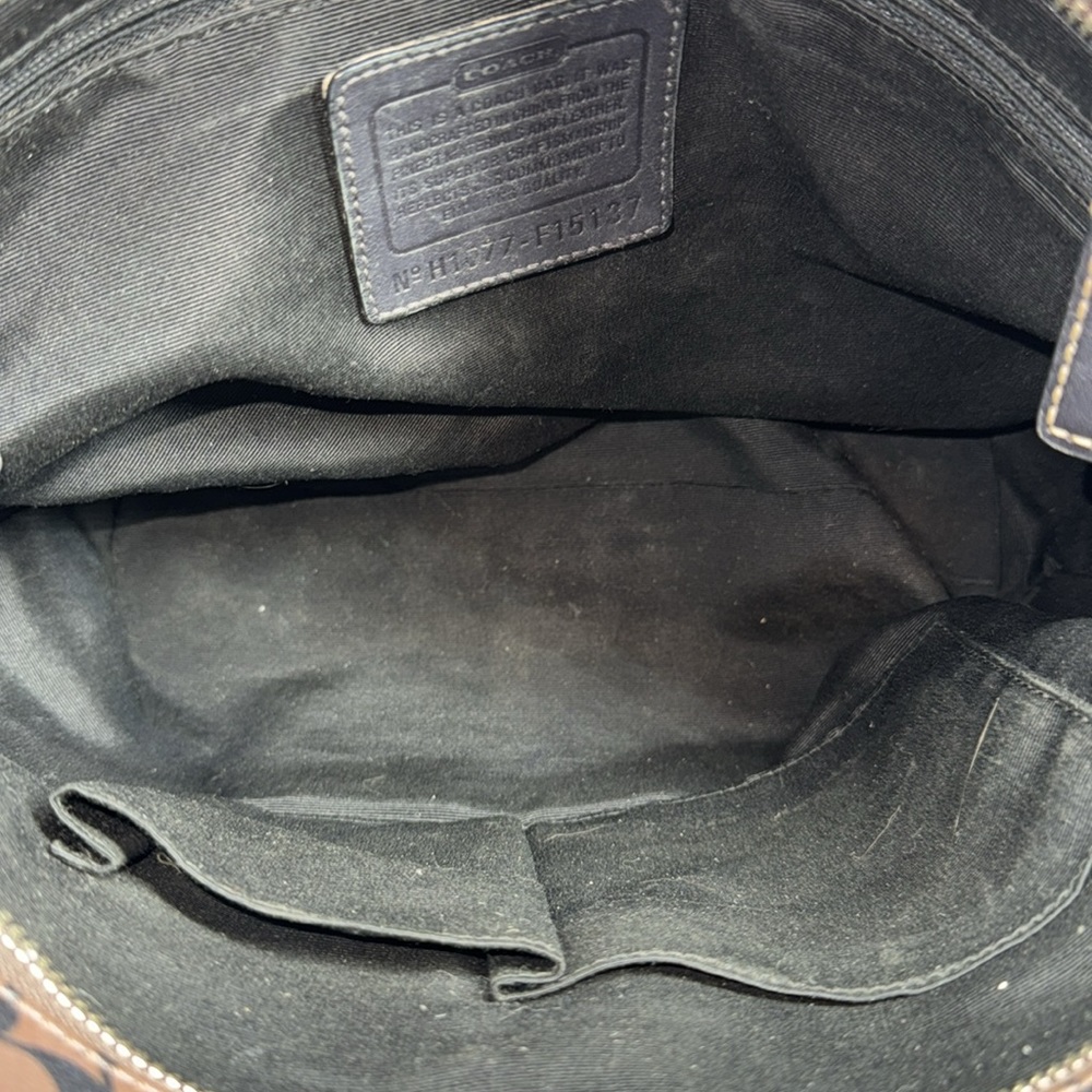 Coach Signature Chelsea Heritage Stripe Tote - Picture 7 of 12